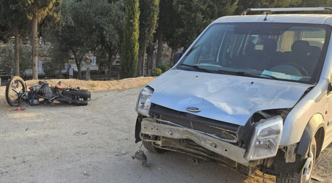 İzmir’de hafif ticari araç ile motosiklet çarpıştı: 1 ölü